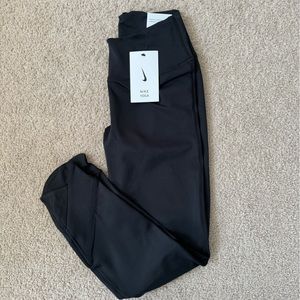 Nike Yoga 7/8 Tight